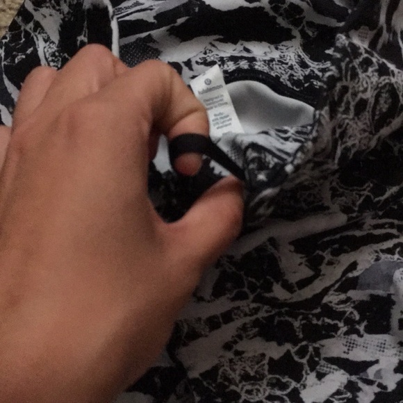 Lululemon Iced Black and White, Wunder Under III - Picture 3 of 5